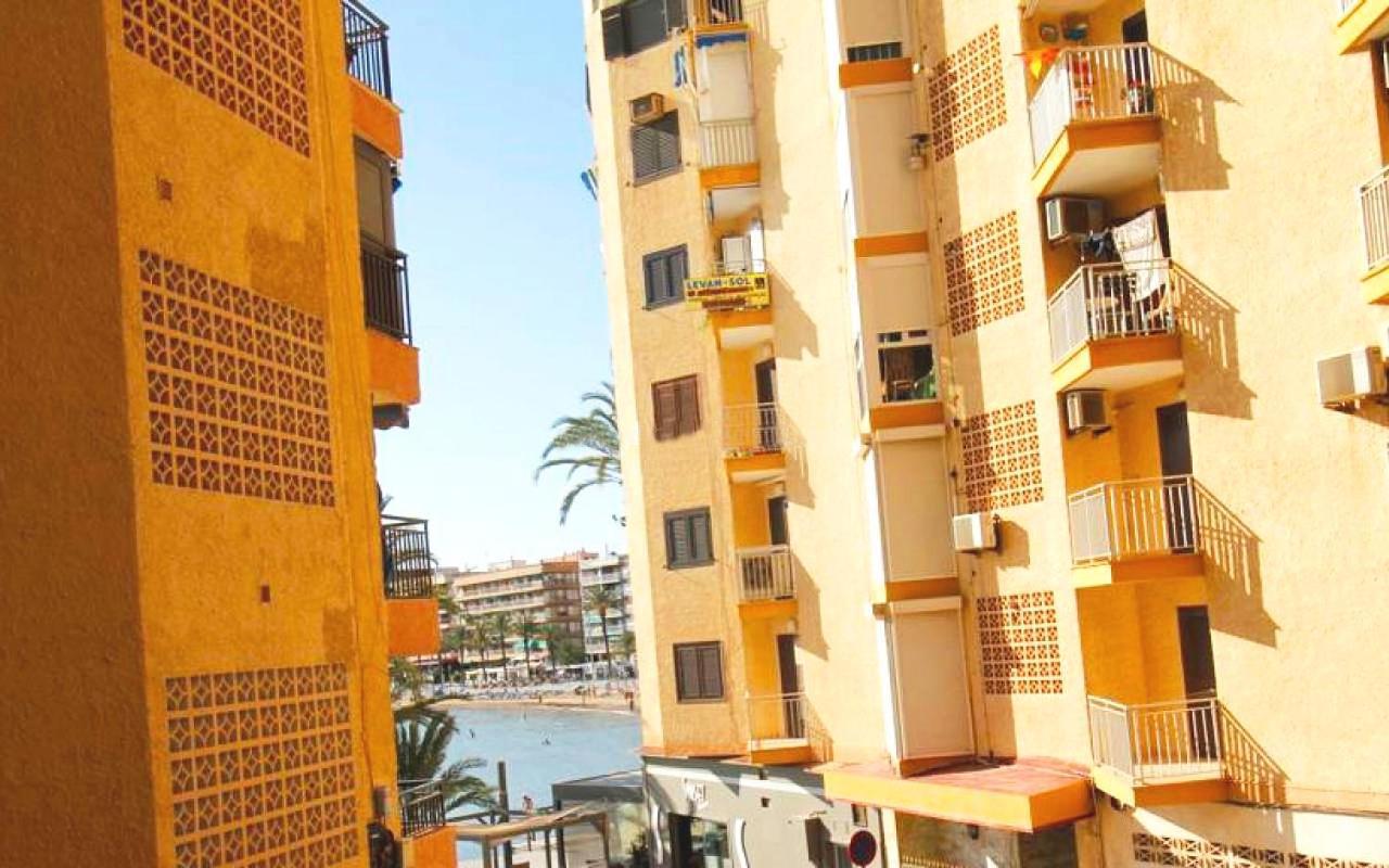 Apartament Bambu Przy Plazy Torrevieja Kültér fotó